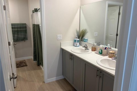 Townhouse in Haines City, Florida 3 bedrooms, 143.26 sq.m. № 2213583 - photo 22