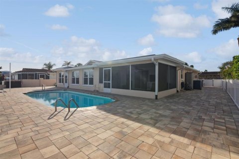 Villa ou maison à vendre à New Port Richey, Floride: 3 chambres, 151.34 m2 № 1544167 - photo 16