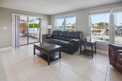Villa ou maison à vendre à New Port Richey, Floride: 3 chambres, 151.34 m2 № 1544167 - photo 13
