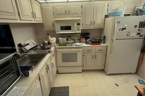 Condominio en venta en Coconut Creek, Florida, 1 dormitorio, 73.76 m2 № 2031227 - foto 2