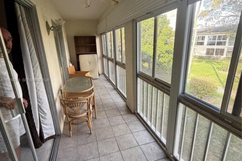 Condominio en venta en Coconut Creek, Florida, 1 dormitorio, 73.76 m2 № 2031227 - foto 4