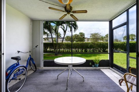 Condo in Palm Beach Gardens, Florida, 2 bedrooms  № 2241619 - photo 22
