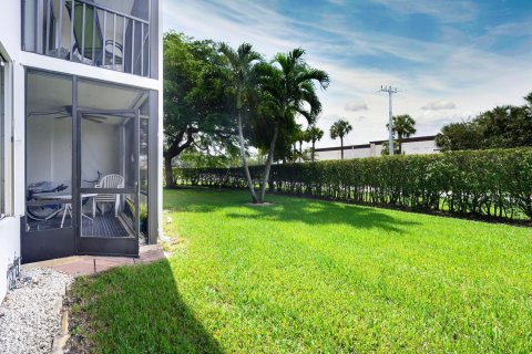 Condo in Palm Beach Gardens, Florida, 2 bedrooms  № 2241619 - photo 23