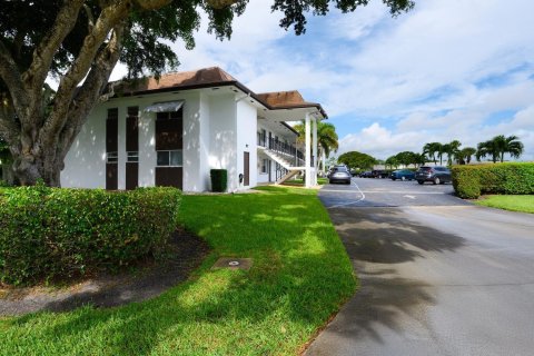 Condo in Palm Beach Gardens, Florida, 2 bedrooms  № 2241619 - photo 3