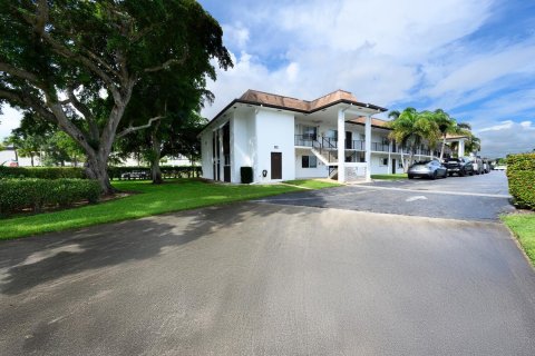 Condo in Palm Beach Gardens, Florida, 2 bedrooms  № 2241619 - photo 4