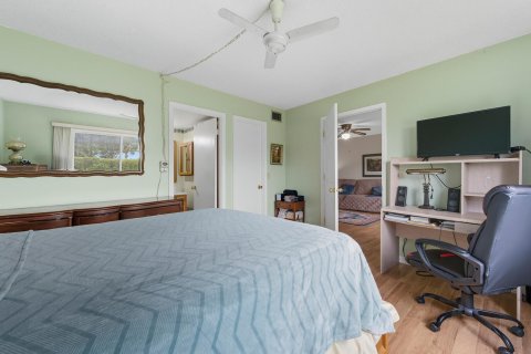 Condo in Palm Beach Gardens, Florida, 2 bedrooms  № 2241619 - photo 20