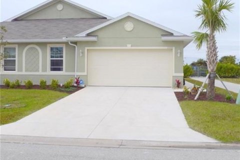 Casa en alquiler en Punta Gorda, Florida, 2 dormitorios, 140.84 m2 № 1048760 - foto 1