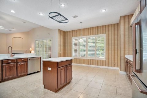 House in Orlando, Florida 4 bedrooms, 320.05 sq.m. № 2151967 - photo 19