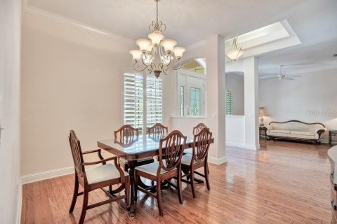 House in Orlando, Florida 4 bedrooms, 320.05 sq.m. № 2151967 - photo 8
