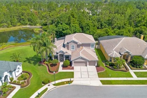 House in Orlando, Florida 4 bedrooms, 320.05 sq.m. № 2151967 - photo 6