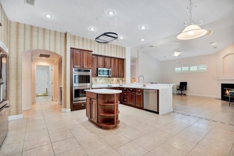 House in Orlando, Florida 4 bedrooms, 320.05 sq.m. № 2151967 - photo 18