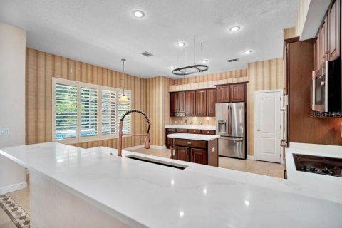 House in Orlando, Florida 4 bedrooms, 320.05 sq.m. № 2151967 - photo 15