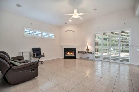 House in Orlando, Florida 4 bedrooms, 320.05 sq.m. № 2151967 - photo 12