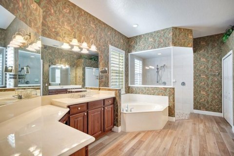 House in Orlando, Florida 4 bedrooms, 320.05 sq.m. № 2151967 - photo 25