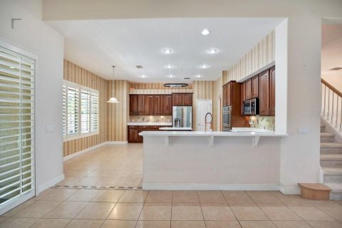 House in Orlando, Florida 4 bedrooms, 320.05 sq.m. № 2151967 - photo 14