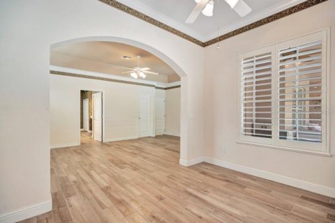 House in Orlando, Florida 4 bedrooms, 320.05 sq.m. № 2151967 - photo 24