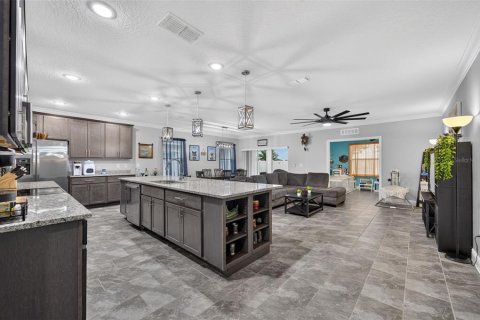 Villa ou maison à vendre à Davenport, Floride: 3 chambres, 182.83 m2 № 2403307 - photo 3