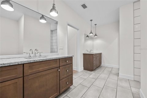 House in Gainesville, Florida 4 bedrooms, 198.9 sq.m. № 1873981 - photo 23
