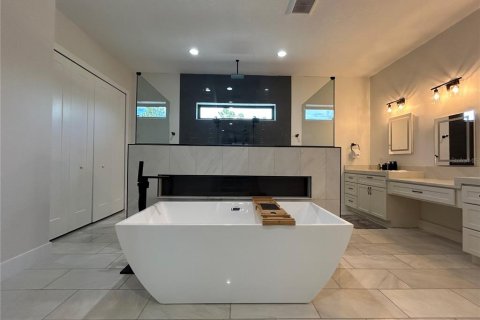 Casa en venta en Orlando, Florida, 4 dormitorios, 302.3 m2 № 2314161 - foto 17