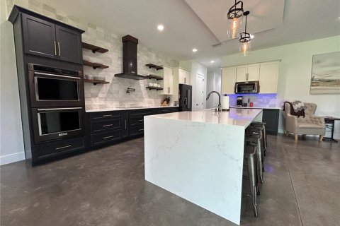Casa en venta en Orlando, Florida, 4 dormitorios, 302.3 m2 № 2314161 - foto 8