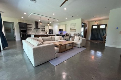 Casa en venta en Orlando, Florida, 4 dormitorios, 302.3 m2 № 2314161 - foto 4