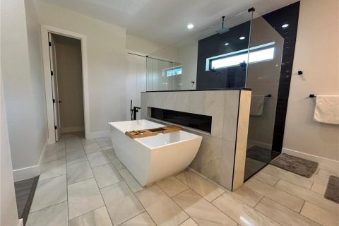 Casa en venta en Orlando, Florida, 4 dormitorios, 302.3 m2 № 2314161 - foto 18