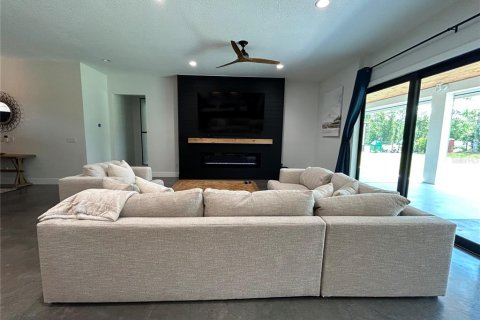 Casa en venta en Orlando, Florida, 4 dormitorios, 302.3 m2 № 2314161 - foto 5