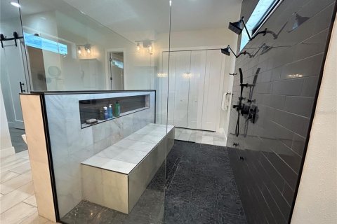 Casa en venta en Orlando, Florida, 4 dormitorios, 302.3 m2 № 2314161 - foto 19