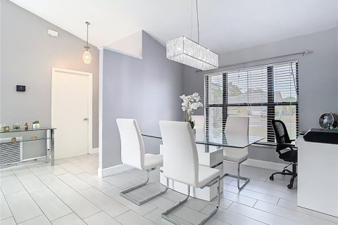 Casa en venta en Orlando, Florida, 3 dormitorios, 159.33 m2 № 1740673 - foto 14