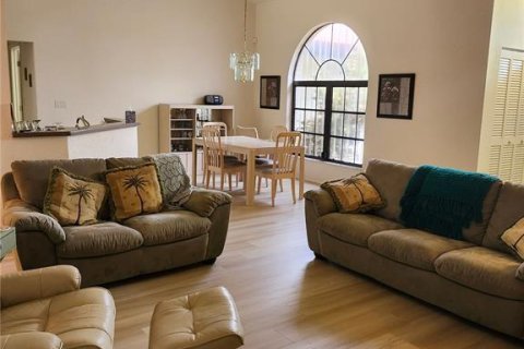 Casa en alquiler en Port Charlotte, Florida, 3 dormitorios, 161.74 m2 № 1688310 - foto 3