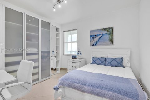 Copropriété à louer à Aventura, Floride: 3 chambres, 153.29 m2 № 1999165 - photo 13