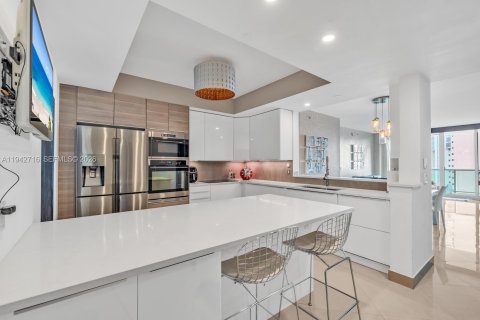 Condo à Aventura, Floride, 3 chambres № 1999165