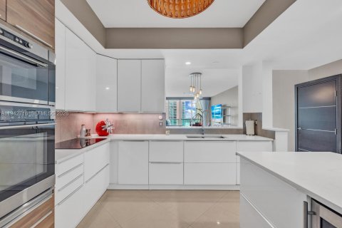 Copropriété à louer à Aventura, Floride: 3 chambres, 153.29 m2 № 1999165 - photo 3