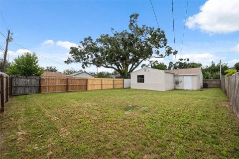 House in Saint Petersburg, Florida 3 bedrooms, 96.15 sq.m. № 1909661 - photo 23