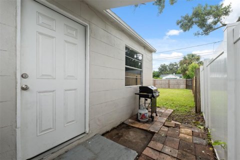 House in Saint Petersburg, Florida 3 bedrooms, 96.15 sq.m. № 1909661 - photo 20
