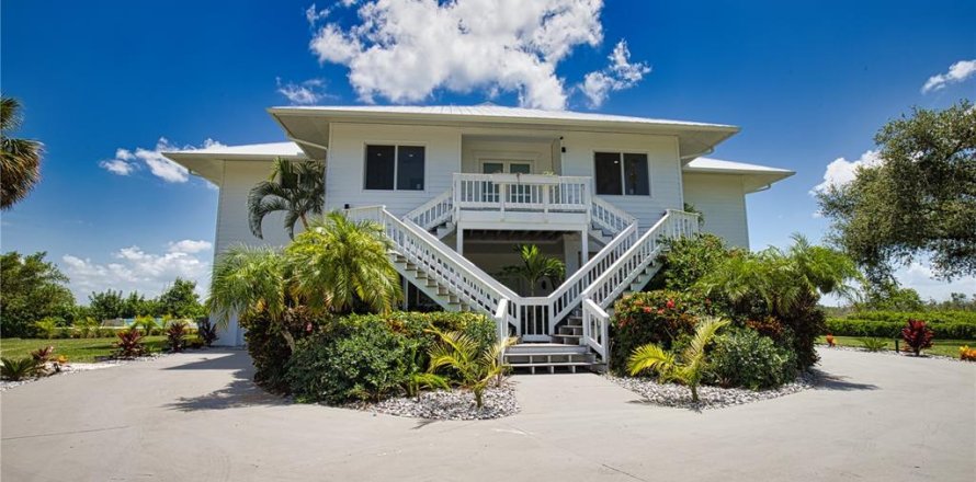 Casa en Placida, Florida 4 dormitorios, 494.05 m2 № 1278225