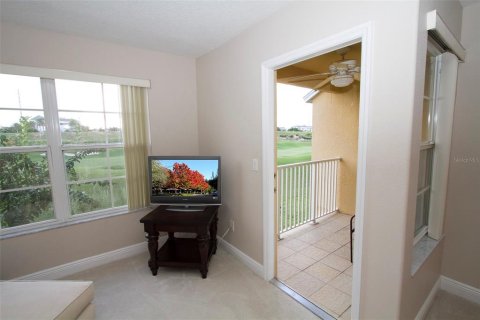Townhouse in Four Corners, Florida 3 bedrooms, 156.63 sq.m. № 1724033 - photo 22