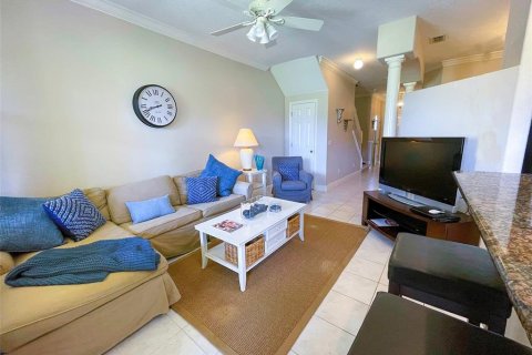 Townhouse in Four Corners, Florida 3 bedrooms, 156.63 sq.m. № 1724033 - photo 10