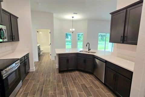 Villa ou maison à vendre à North Port, Floride: 4 chambres, 210.42 m2 № 2107276 - photo 4