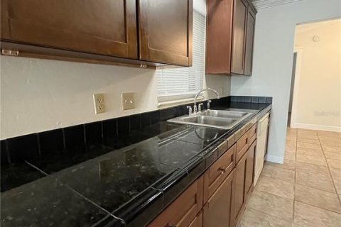 Villa ou maison à vendre à Orlando, Floride: 4 chambres, 189.8 m2 № 2321018 - photo 8