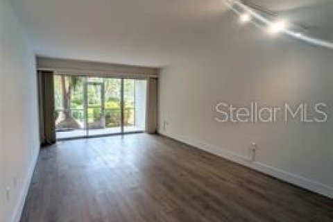 Copropriété à louer à Sarasota, Floride: 1 chambre, 59.36 m2 № 2205205 - photo 4