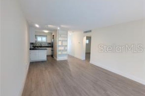 Copropriété à louer à Sarasota, Floride: 1 chambre, 59.36 m2 № 2205205 - photo 3