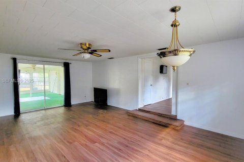 Casa en venta en LaBelle, Florida, 2 dormitorios, 146.51 m2 № 1987372 - foto 8