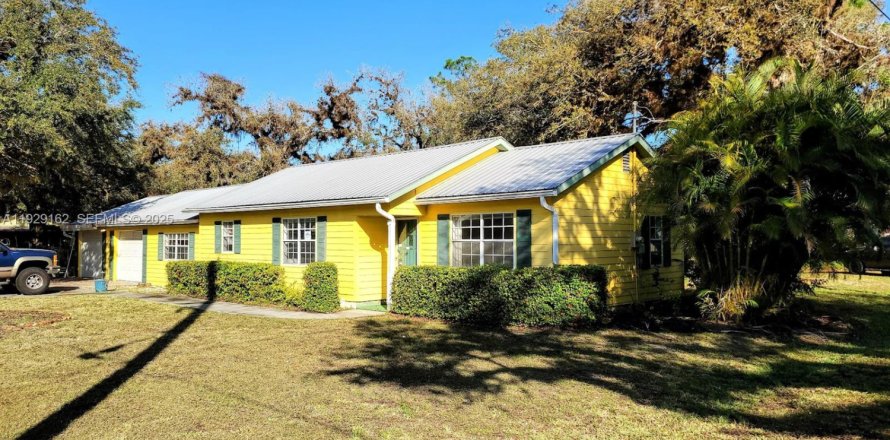 Casa en LaBelle, Florida 2 dormitorios, 146.51 m2 № 1987372