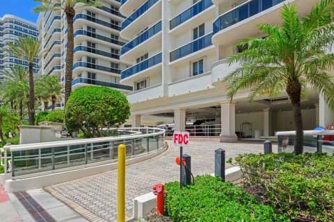 Condo in Bal Harbour, Florida, 3 bedrooms  № 1840801 - photo 5