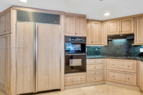 Condo in Bal Harbour, Florida, 3 bedrooms  № 1840801 - photo 24