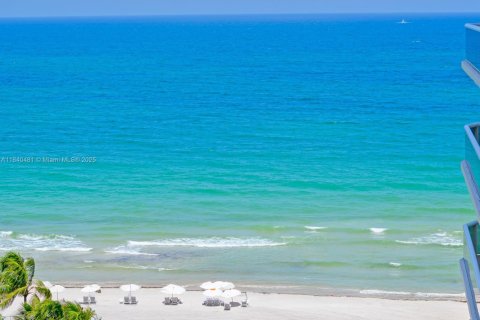 Condo in Bal Harbour, Florida, 3 bedrooms  № 1840801 - photo 4