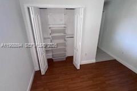 Townhouse in Miami, Florida 3 bedrooms, 144.74 sq.m. № 2051080 - photo 9