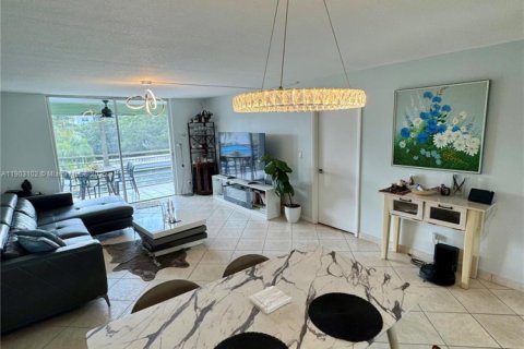 Снять в аренду кондоминиум в Дания-Бич, Флорида 1 спальня, 83.61м2, № 1955611 - фото 8