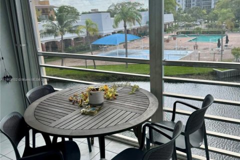 Снять в аренду кондоминиум в Дания-Бич, Флорида 1 спальня, 83.61м2, № 1955611 - фото 10